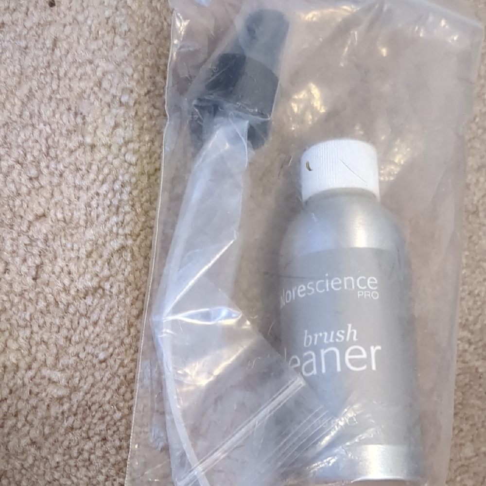 Colorescience Pro Brush Cleaner